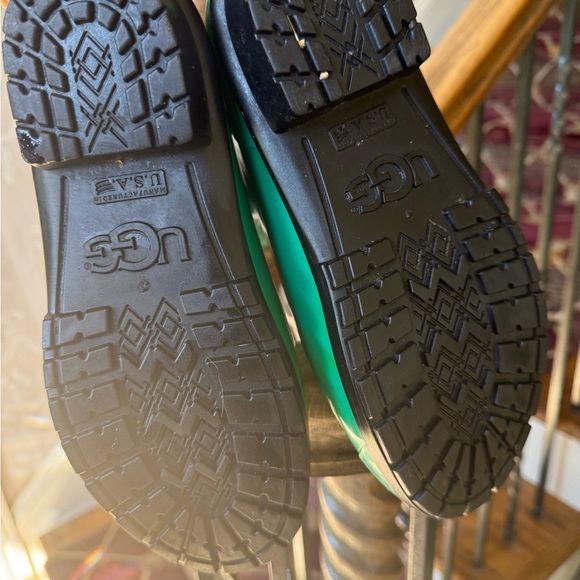 UGGS ladies green midcalf, rain boot size 8 excellent condition - Picture 9 of 12